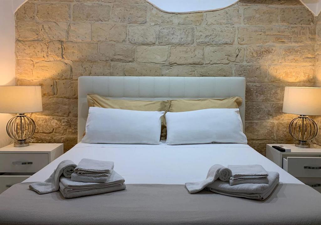 Ferrante D'Aragona rooms