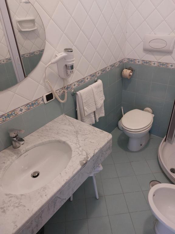 Koupelna v ubytování Hotel Klein Wien