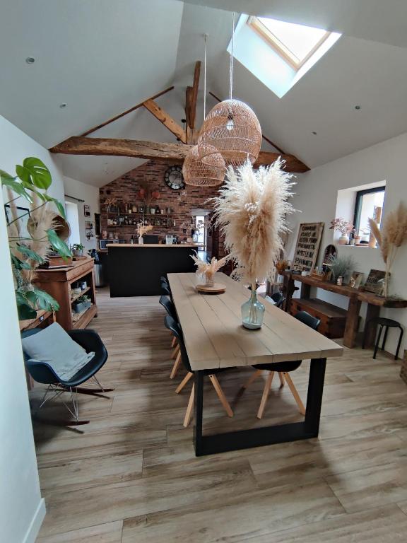 Ravissante Suite 90m2 près des bord de Loire - 带花园的双人间