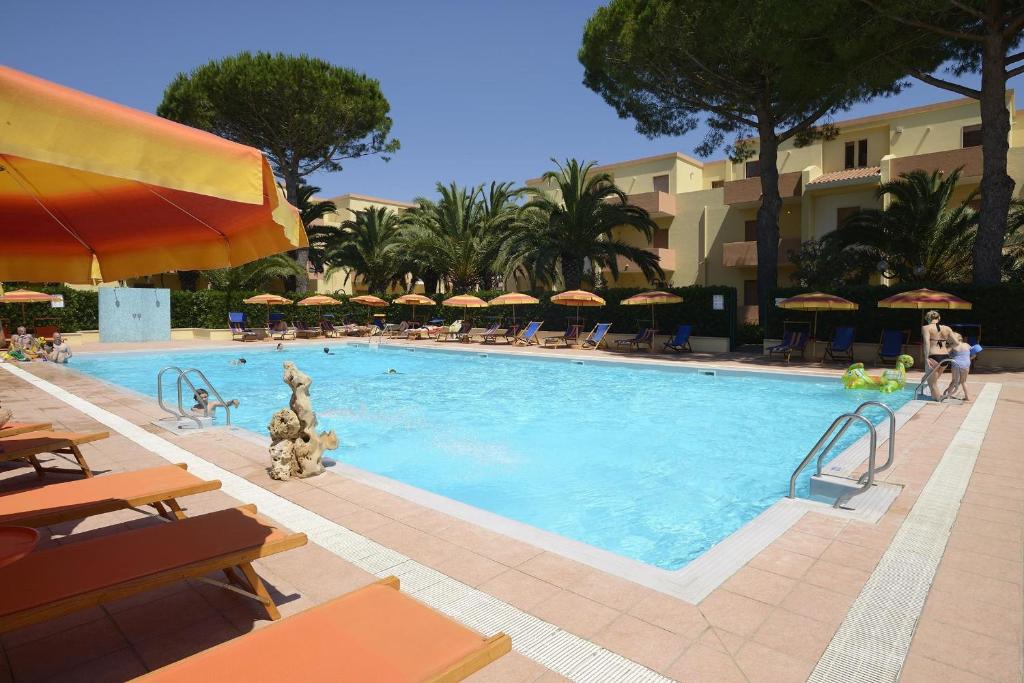 Het zwembad bij of vlak bij Residence Oasis