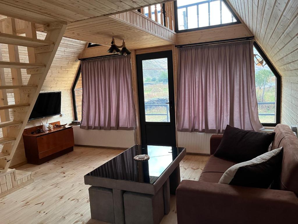 TV a/nebo společenská místnost v ubytování Sno View