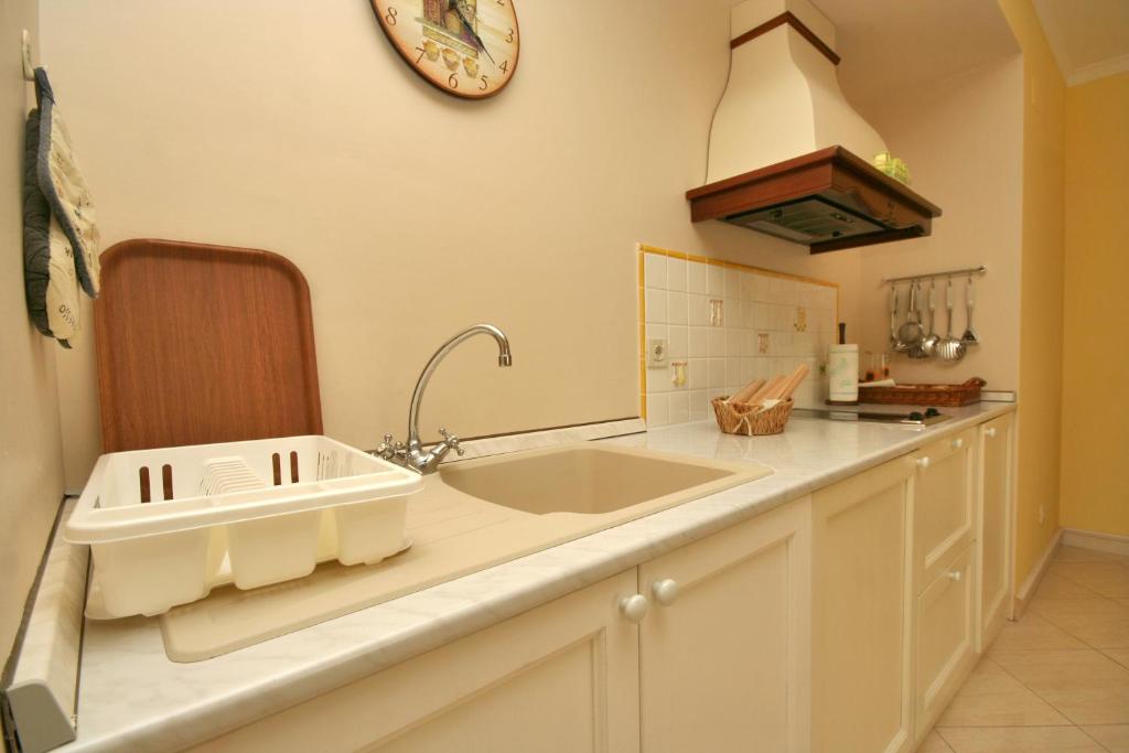 Hotel Abalone - Comfort One-Bedroom Apartment With Sea View