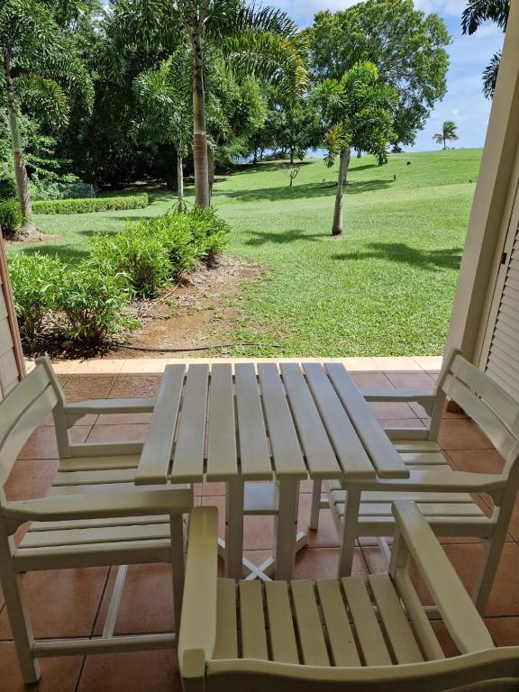 Zahrada ubytování Studio RDC La Désirade Martinique accès direct plage