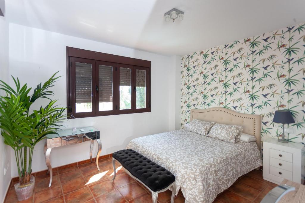 VILLA EN CAMPO De GOLF CON PISCINA, Guillena – Updated 2023 ...