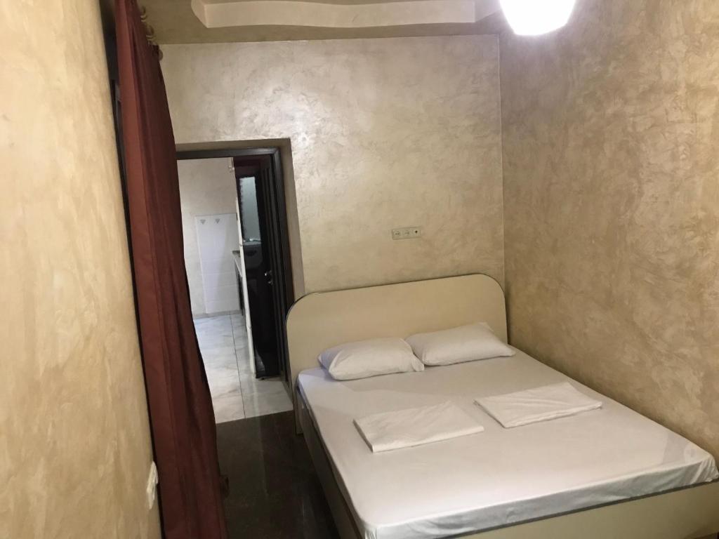 Postel nebo postele na pokoji v ubytování Luxury Apartment with jacuzzi on Republic Square