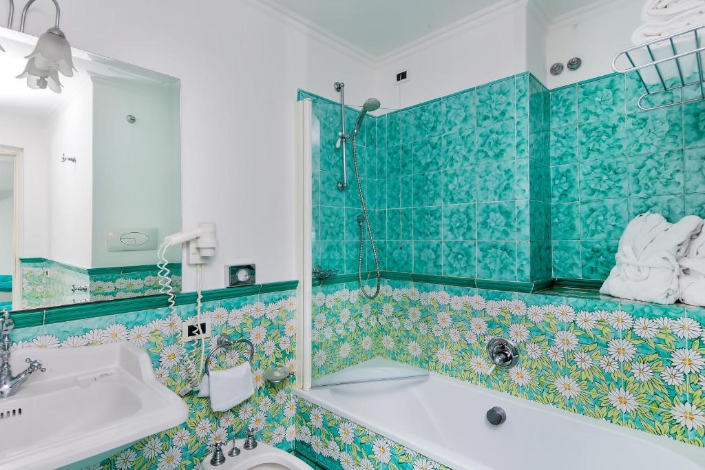 Relais Maresca Luxury Small Hotel & Terrace Restaurant - 4