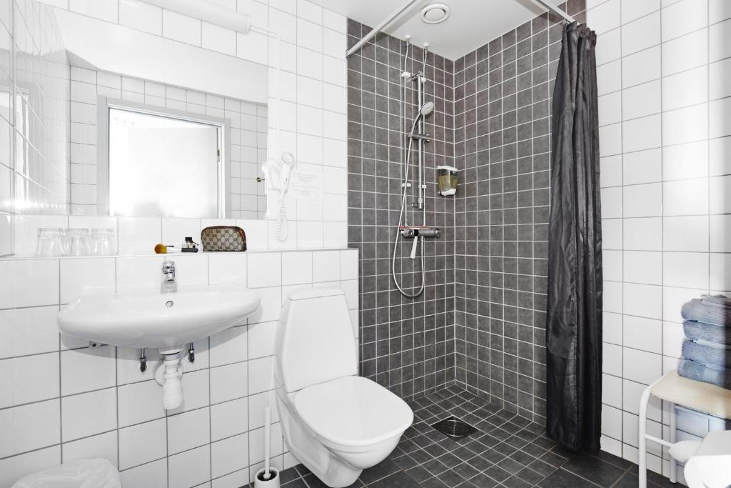 Hasse på Sjökanten Hotell & Restaurang - 