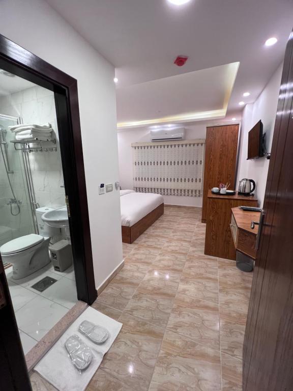 Koupelna v ubytování Petra Family Hotel