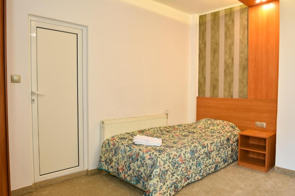 Postel nebo postele na pokoji v ubytování Hotel Rothmans-Breakfast - Free parking - Lobby