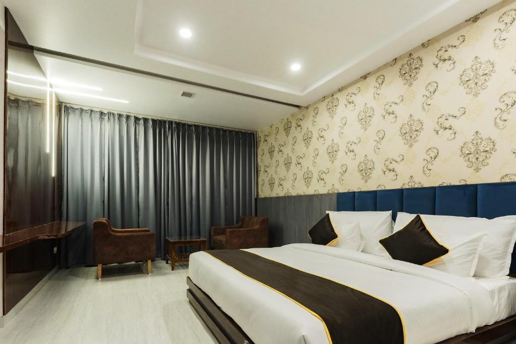 Postel nebo postele na pokoji v ubytování Bamboo Saa Mulberry Resort Pushkar