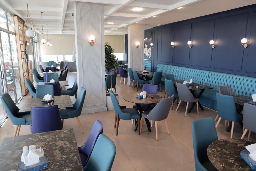 Posedenie v ubytovaní Nishan Hotel