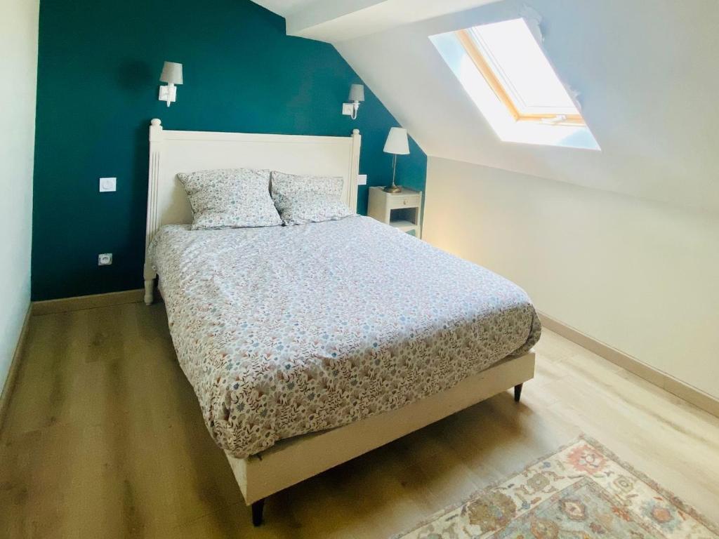 Łóżko lub łóżka w pokoju w obiekcie Duplex 120m2 terrasse vue sur Nîmes