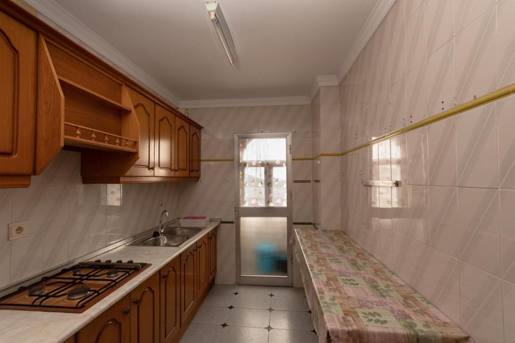 Kuchyň nebo kuchyňský kout v ubytování Precioso piso de 3 dormitorios, cocina y 1 baño