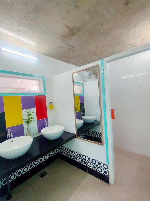 Postel nebo postele na pokoji v ubytování Gili Beach Bum Hostel