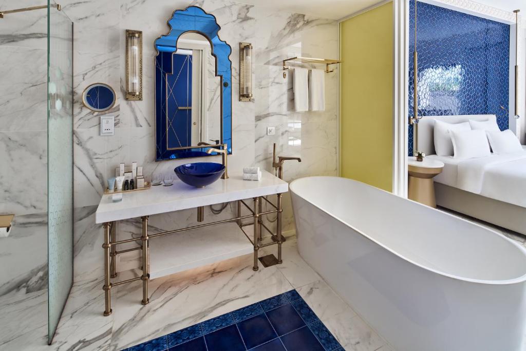 Postel nebo postele na pokoji v ubytování Rixos Premium Saadiyat Island - All Inclusive