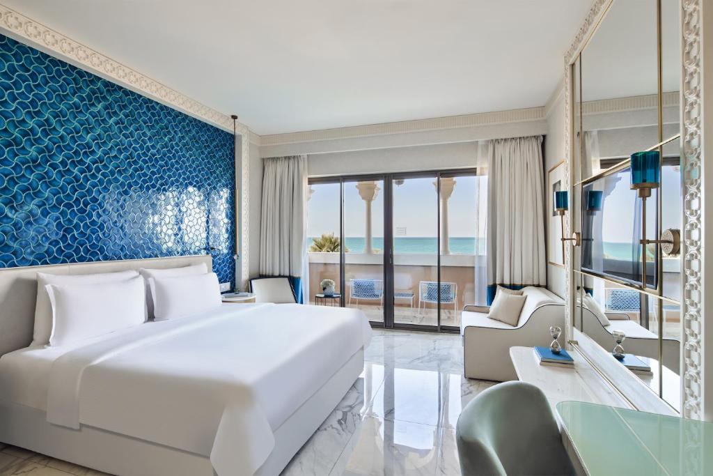 Postel nebo postele na pokoji v ubytování Rixos Premium Saadiyat Island - All Inclusive