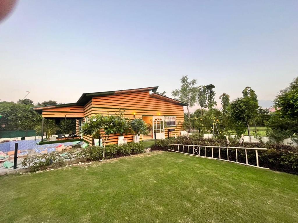 Farm stay farmhouse 135, Noida, India