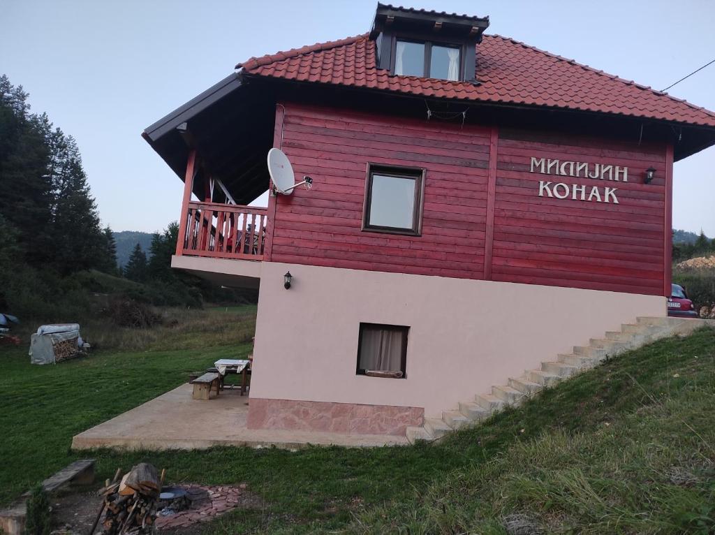 Budova, kde se prázdninový dům nachází