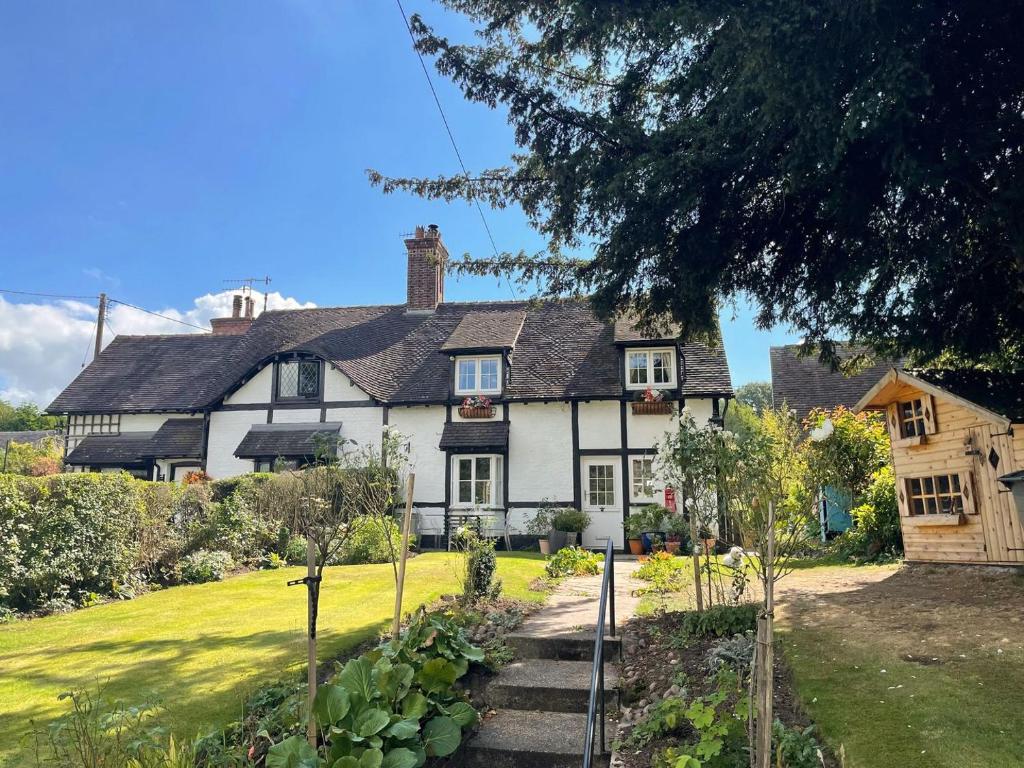 Trentham Cottage, Stoke on Trent (updated prices 2024)