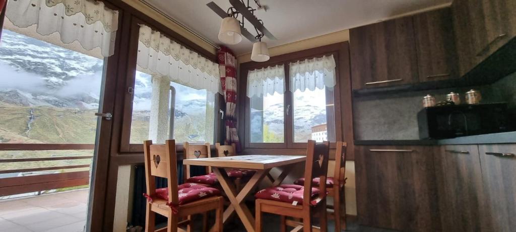 Widok na góry z tego apartamentu