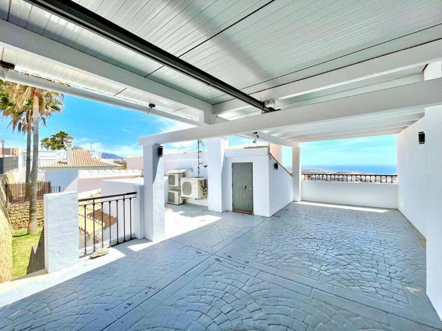 Balkón alebo terasa v ubytovaní Mirador Panoramic Sea Views - Private villa