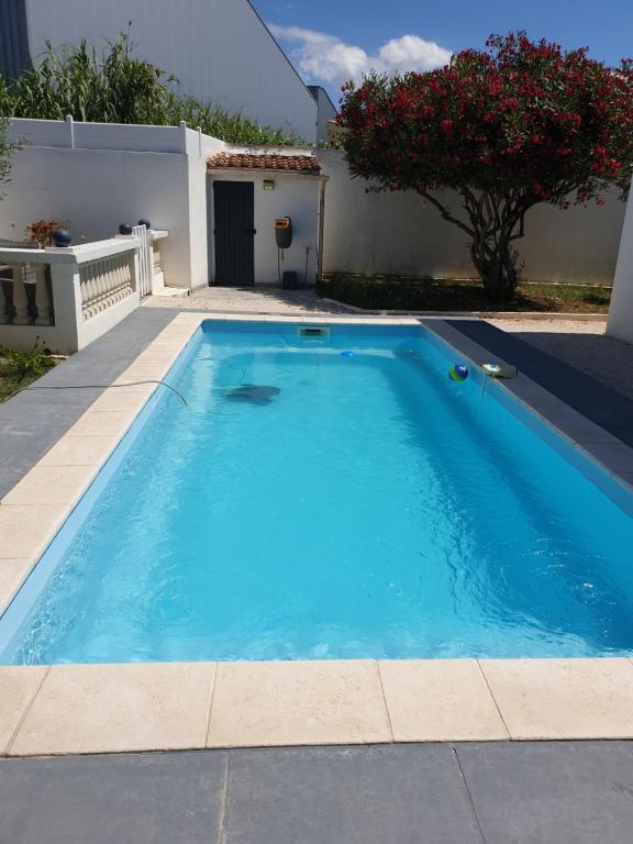 Adorable Romantique Maison d'hôte, piscine, wifi 4G, proche BEZIERS - Villa D'une Chambre