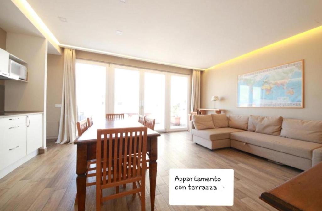 TV a/nebo společenská místnost v ubytování Talismano Luxury Suite & Loft & Alcova & Maison