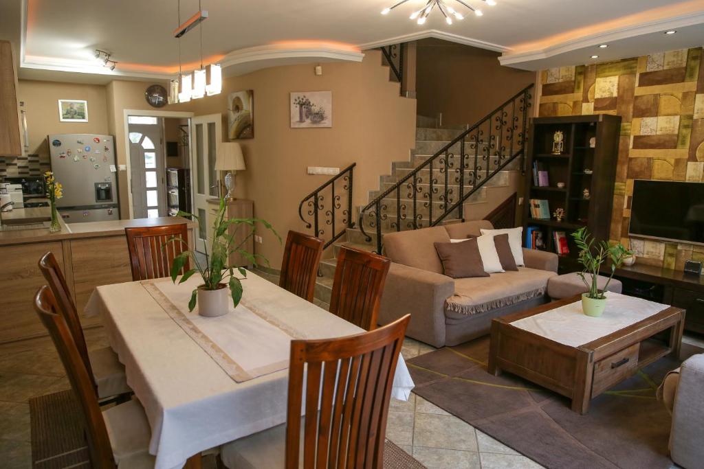 Część wypoczynkowa w obiekcie Ede Apartman
