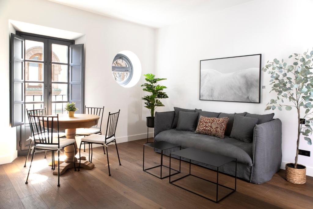 Palacete Molina - Apartamento Con Balcón