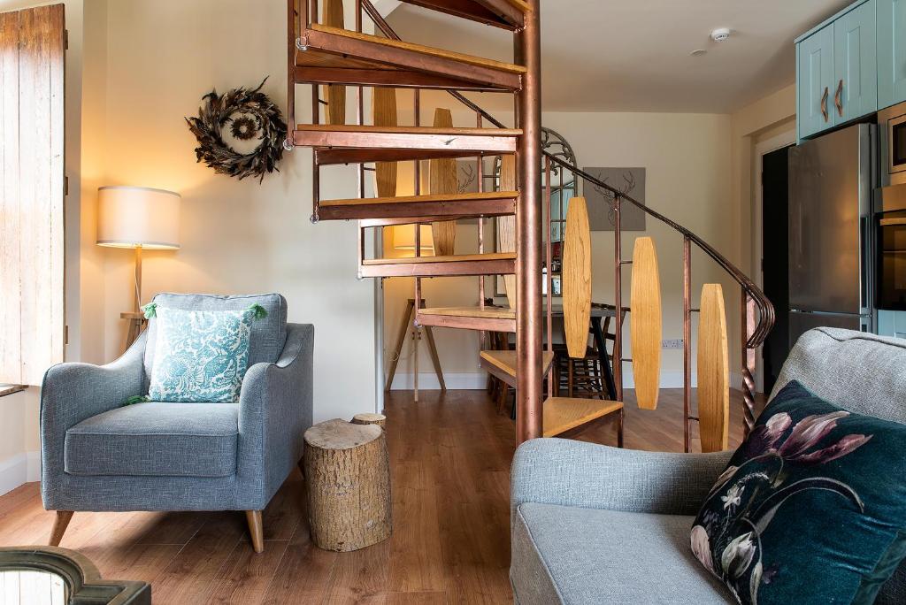 Posezení v ubytování Kylemore House boutique apartments - Connemara Suite