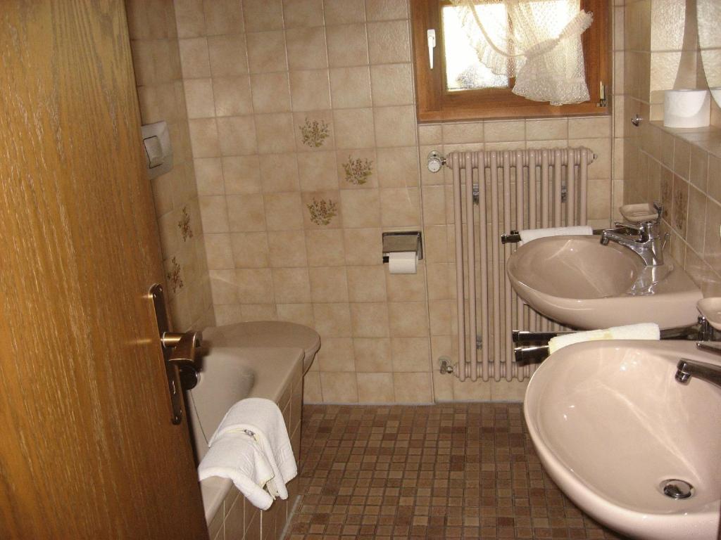 Koupelna v ubytování Hotel Gasthof Straub