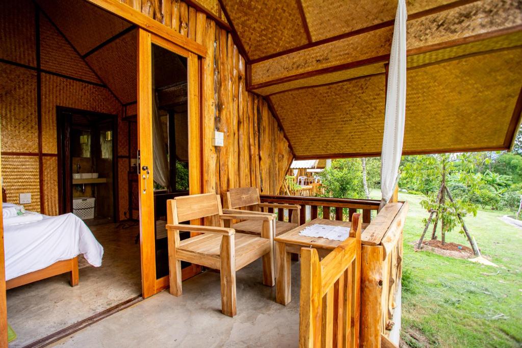 Hin Khong Villa - a tropical surprise - Tweepersoonskamer Met Terras