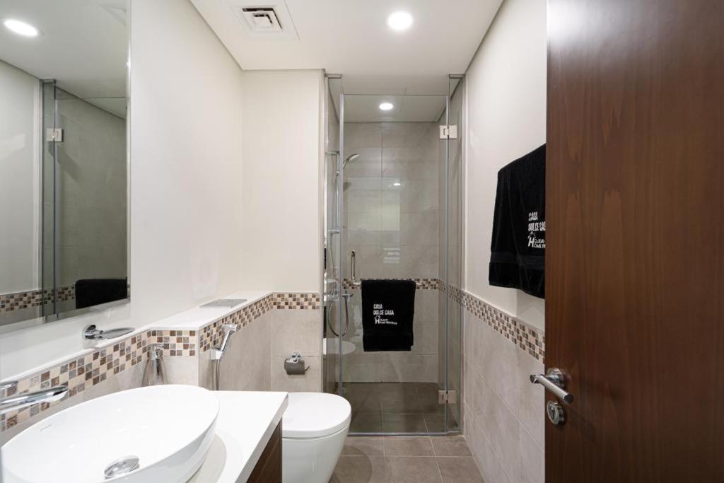 Fotografie z fotogalerie ubytování Fantastic Brand New 1 BR APT Business Bay - Burj View v Dubaji