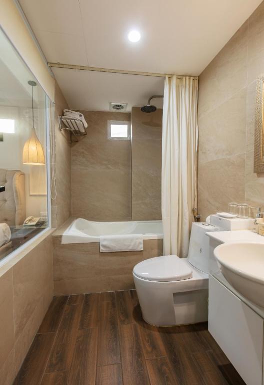 Bany a Golden Legend Palace Hotel & Travel