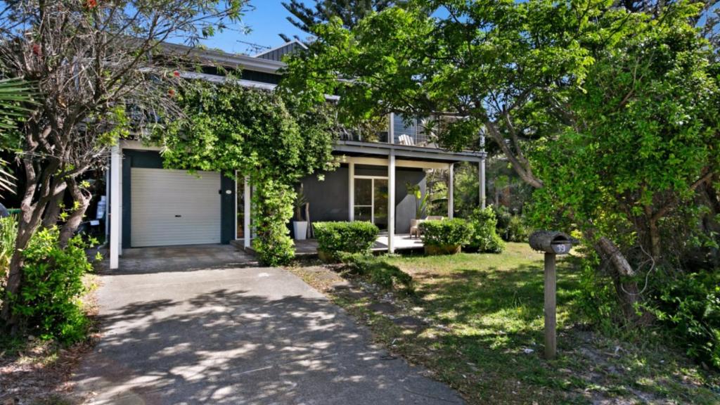 The Blue Beach House, Hawks Nest (updated prices 2024)