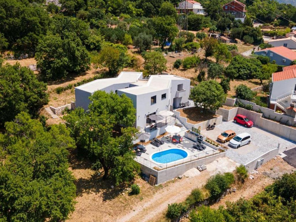 Bazén v ubytovaní Family Holiday Home Nest alebo v jeho blízkosti