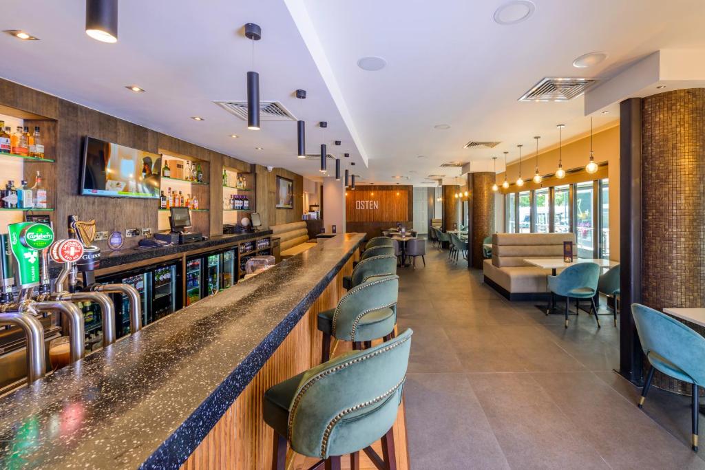 Ο χώρος του lounge ή του μπαρ στο Glashaus Hotel