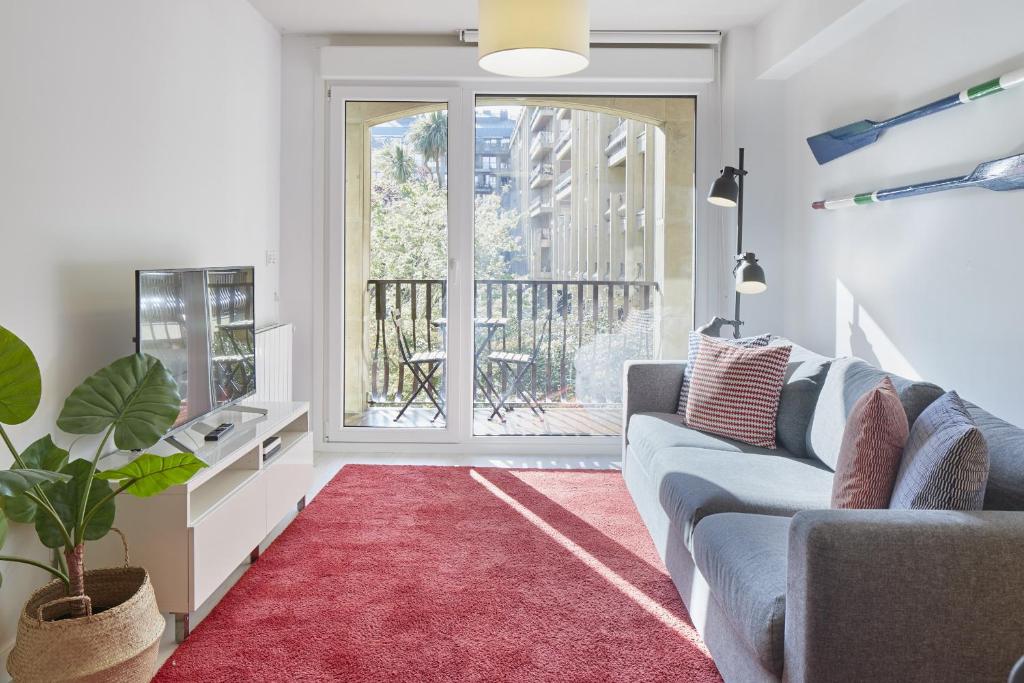 Always Easy I Secundino Esnaola - Two-Bedroom Apartment