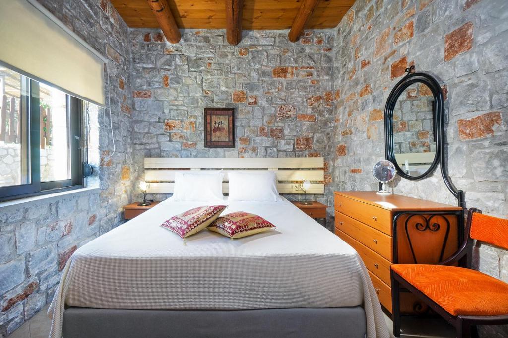 Posteľ alebo postele v izbe v ubytovaní Cretan Residence Villa