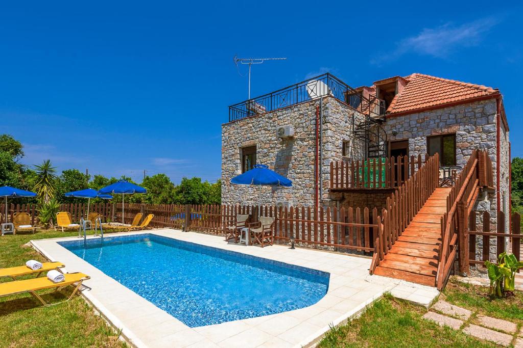 Bazén v ubytovaní Cretan Residence Villa alebo v jeho blízkosti