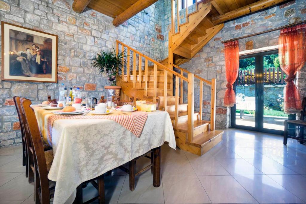 Posedenie v ubytovaní Cretan Residence Villa