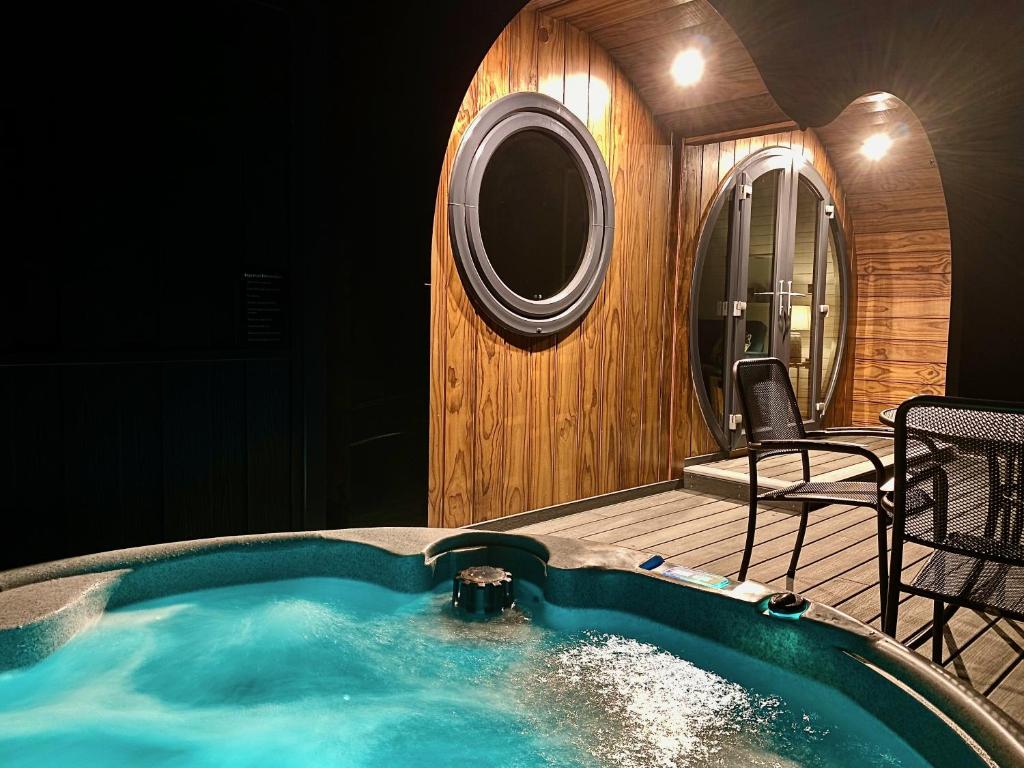 Chalet The Nest Grove Farm Glamping Pods, Minster Lovell, UK