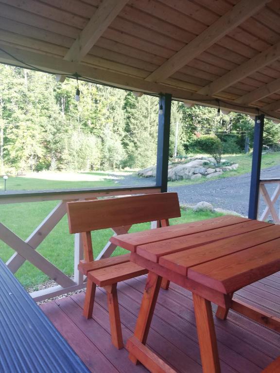 Balkón nebo terasa v ubytování Dziedziniec Karkonoszy