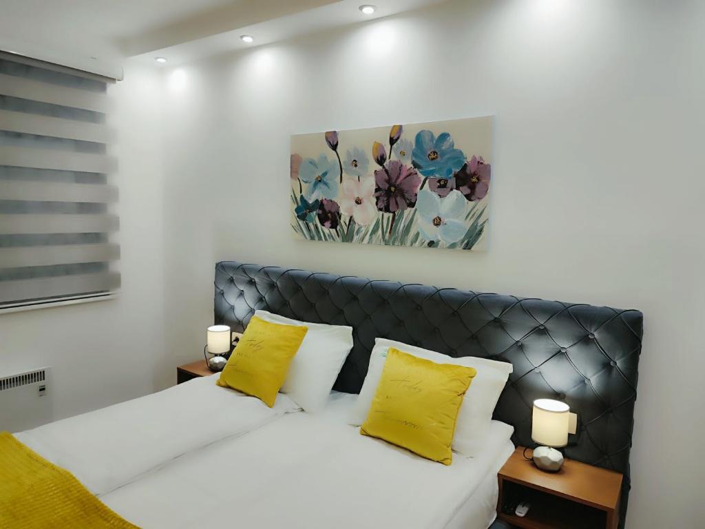 En eller flere senge i et værelse på BalkanHill2 S37 Pekovic green