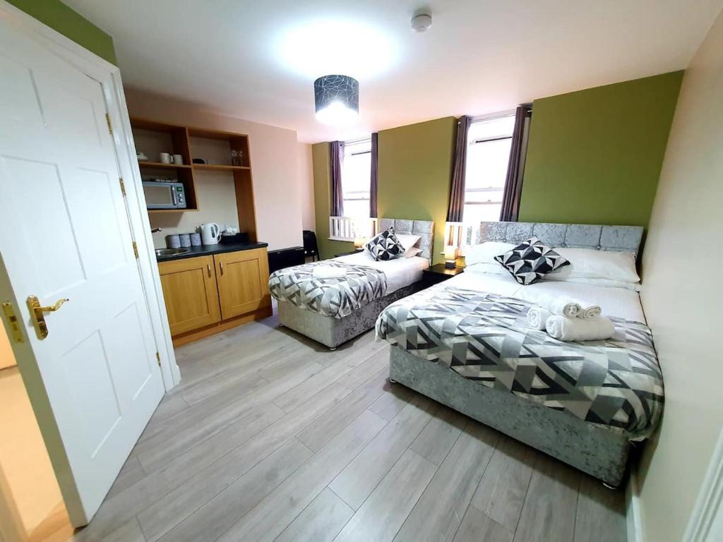 Quay 8 - Habitación Familiar Con Baño Privado