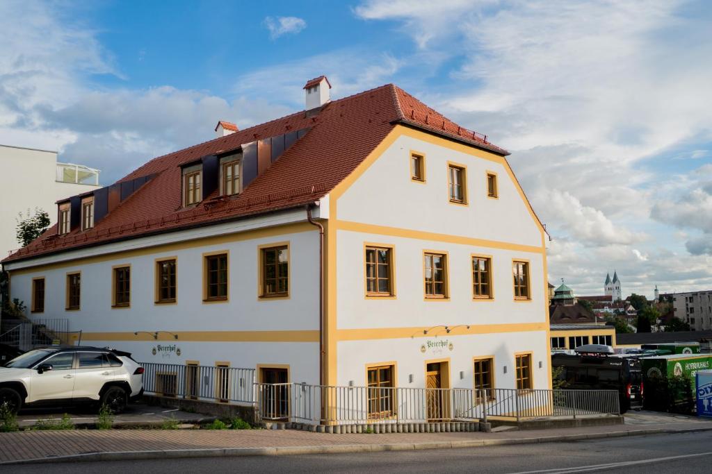 Budova, kde se aparthotel nachází