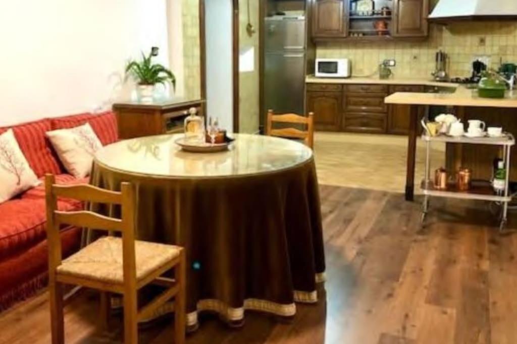 Kuchnia lub aneks kuchenny w obiekcie Gran casa señorial de 300m en centro histórico