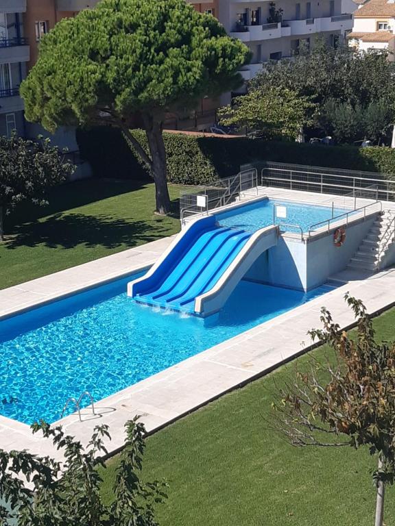 Bazén v ubytování Apartament Blau Park II, l'Estartit nebo v jeho okolí