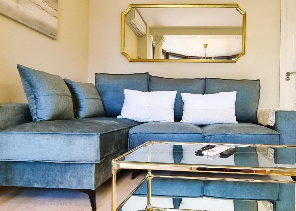 Spacious Renovated 1-Bedroom Apartment in Marbella Center with Free Parking - One-Bedroom House