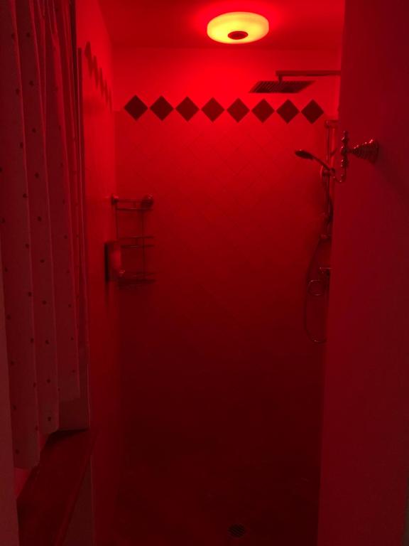 Un baño de L'angolo verde apartment